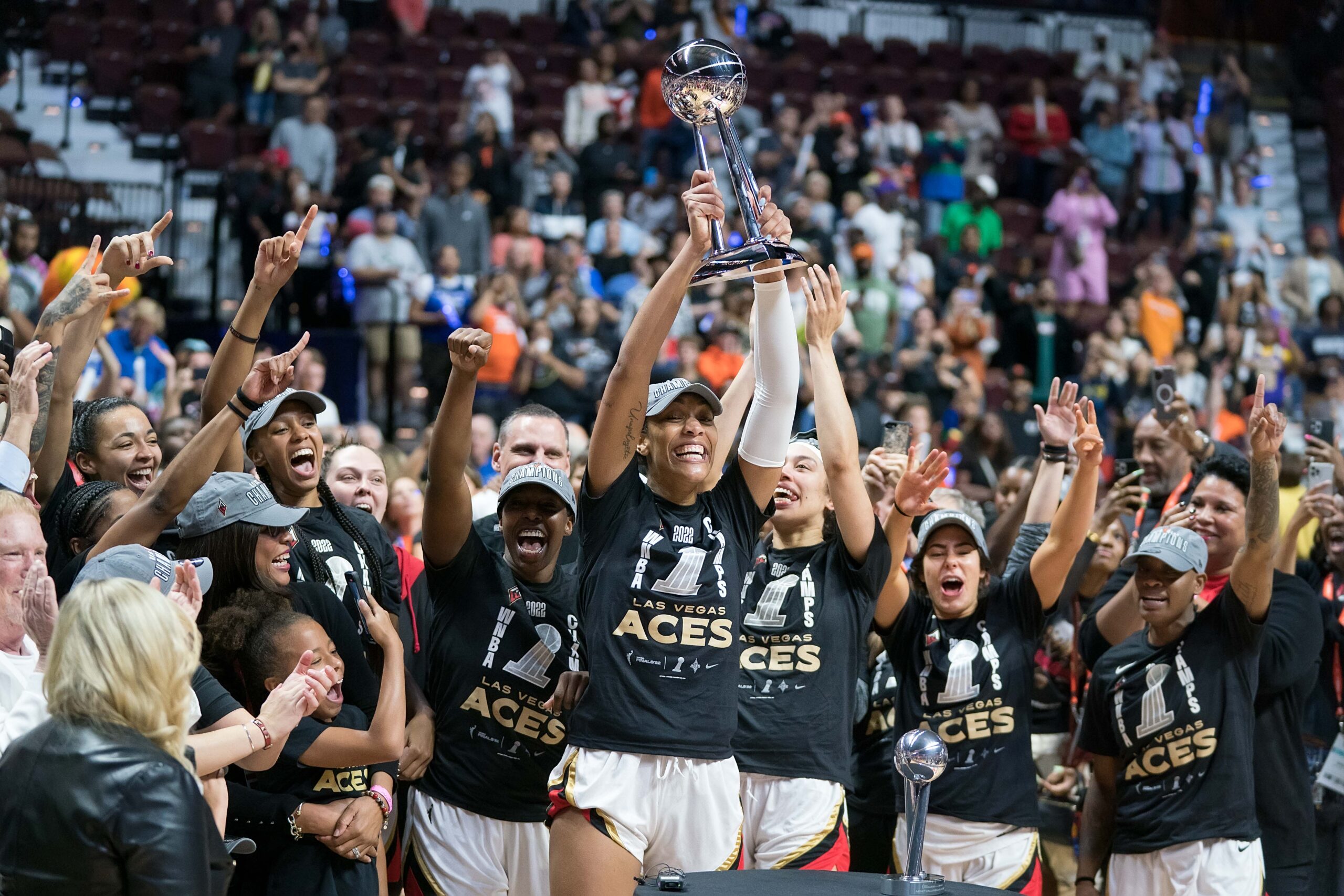 Sights and sounds from the Las Vegas Aces' 2022 title ring ceremony - The  Next